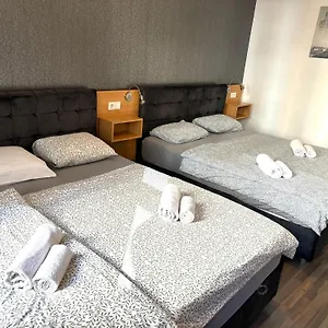 Grey Palazzo 1050 Viena