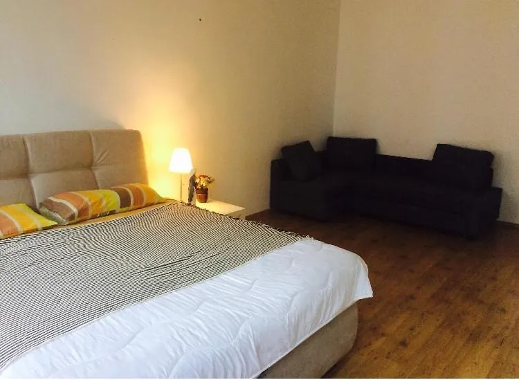 Nice Private Room In Wien Center